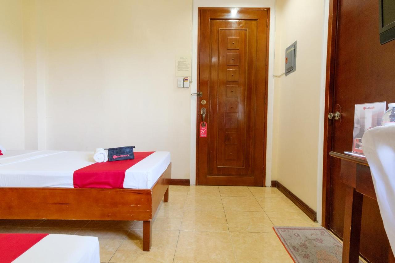 Reddoorz Near Camp Montelibano Hotel Bacolod Exterior foto